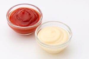 Read more about the article 케첩과 마요네즈 뚜껑 방향 위와 아래 중 어느 것이 정답일까?