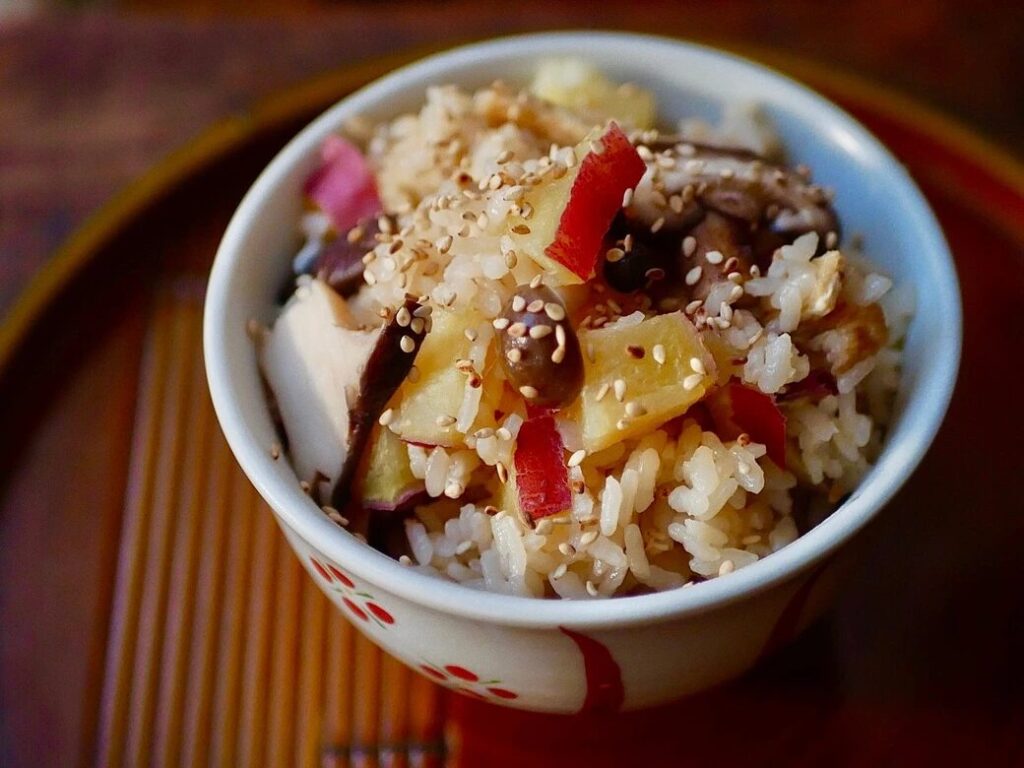 그 다음 가늘게 채 썬다.