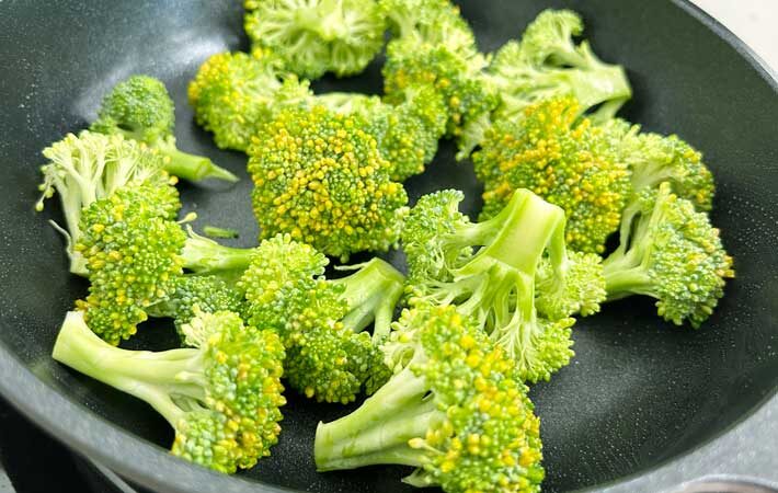 노랗게 변한 브로콜리, 먹어도 괜찮을까?