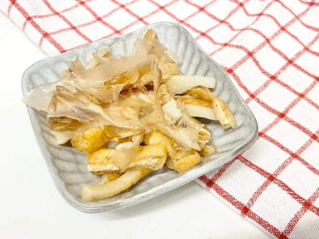 재료에서 맛있는 향이 솔솔 올라오면 완성이다.