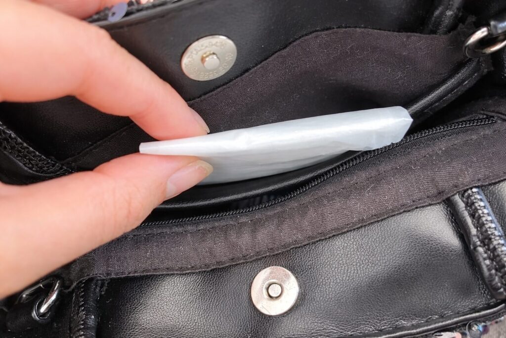 부피가 거의 느껴지지 않아