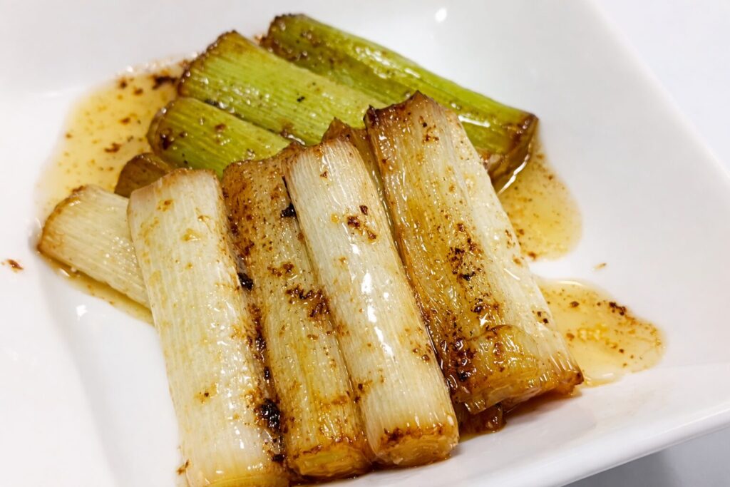 가볍게 뒤집어 준다.