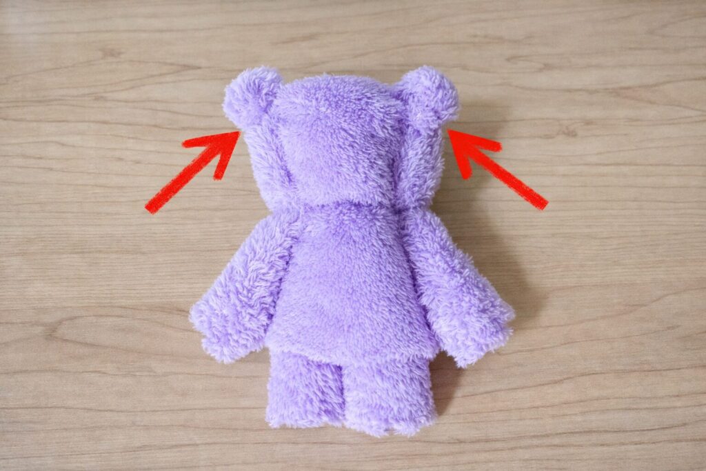 귀 모양이 되도록 만든 뒤