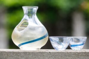 Read more about the article 잠이 오지 않을 때 술을 마시면 오히려 역효과? 알코올이 수면을 방해하는 이유
