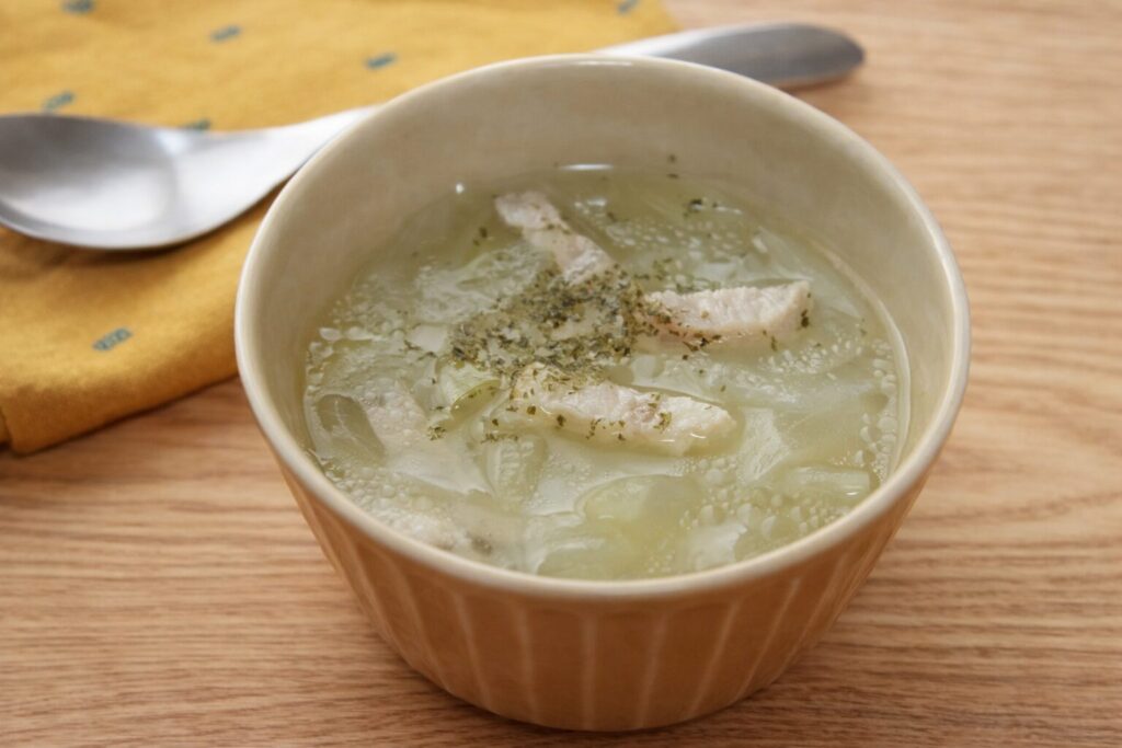 전자레인지로 만드는 양파 베이컨 수프 (1인분)