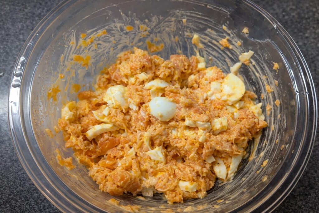 5. 재료를 넣고 섞는다.