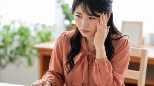 Read more about the article 혼자 있는 시간 보내는 법, 행복감을 떨어뜨리는 6가지 습관