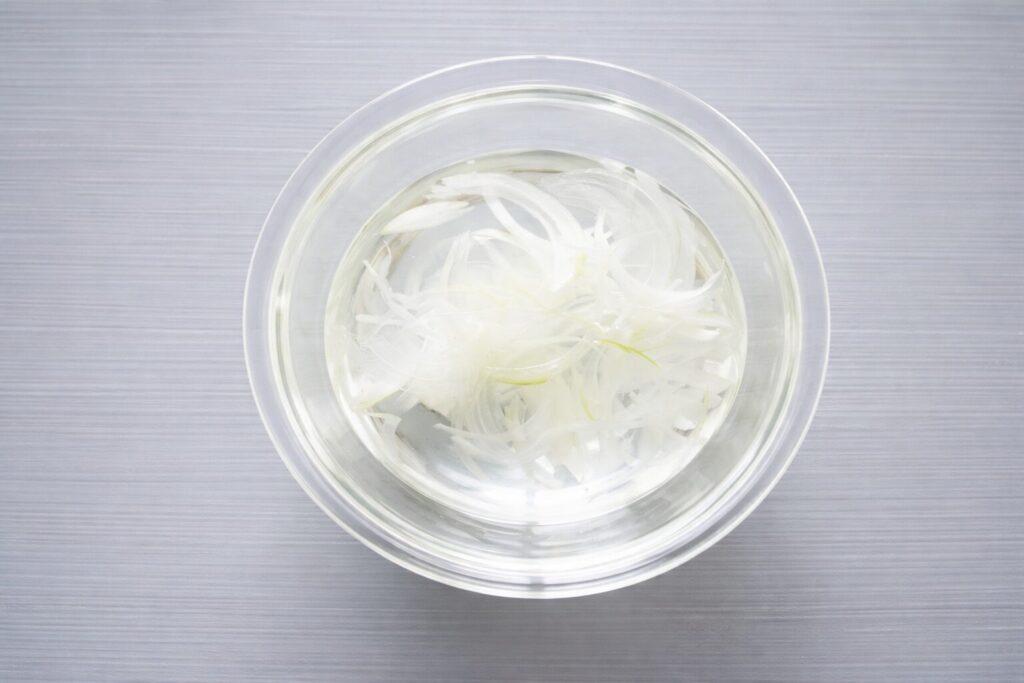 매운맛을 빼려고 물에 오래 담그는 건 아깝다