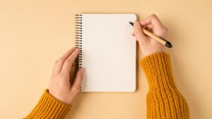 Read more about the article 아이디어 노트 작성법｜생각 메모를 꾸준히 이어가는 노트·앱 활용법