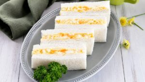 Read more about the article 삶은 달걀 없이 만드는 계란 샌드위치, 5분이면 완성되는 간단 레시피