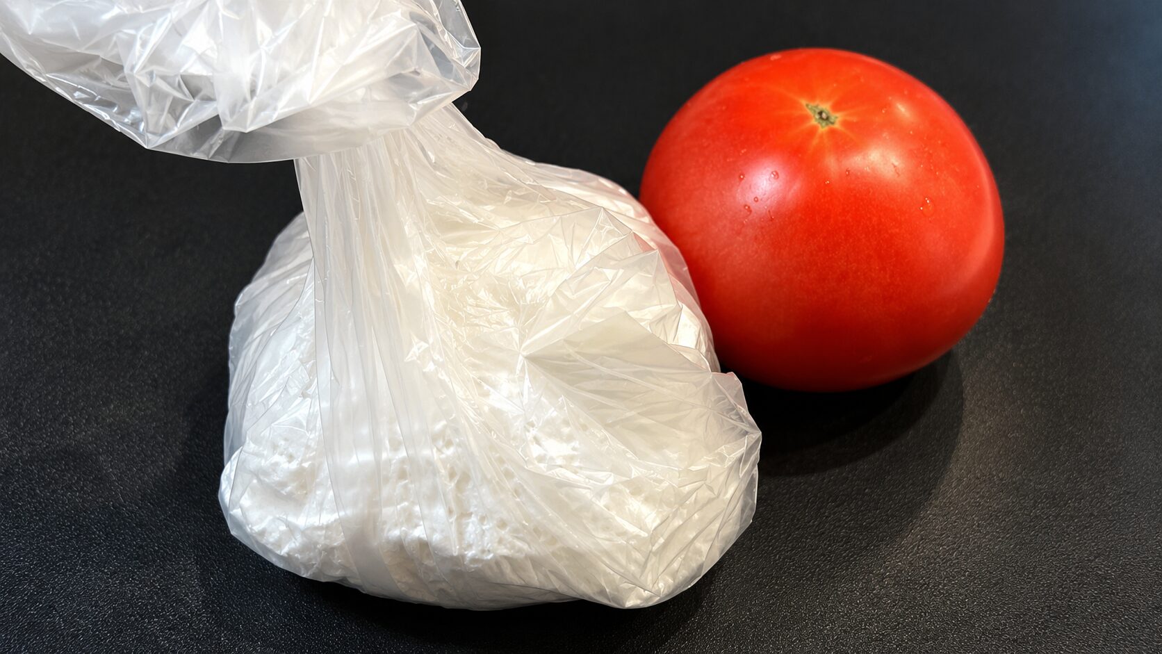 You are currently viewing 토마토 보관법, 바로 냉장고에 넣어도 될까? 맛있는 토마토 고르는 법까지