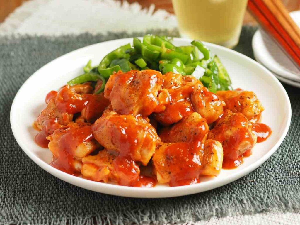 레몬즙이 들어가 끝맛도 무겁지 않다.